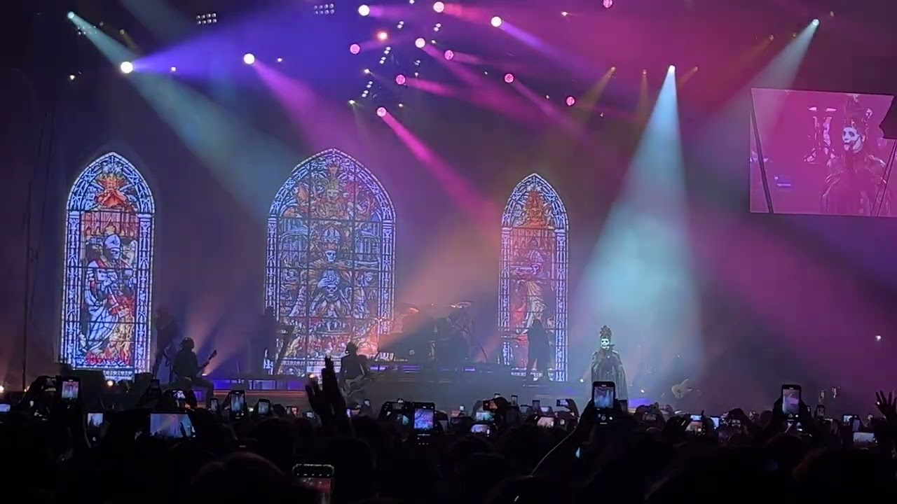GHOST / Call Me Little Sunshine / Movistar Arena / Santiago de Chile (27/09/2023)