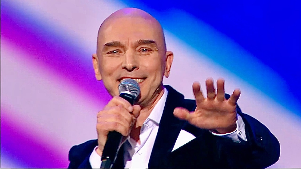 Андрей Державин в праздничном концерте «Все звезды для любимой»
