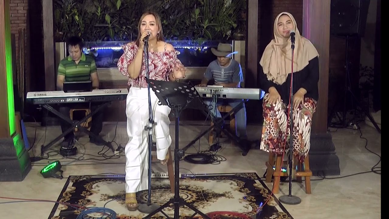 Tetes Hujan Di Bulan April - Favourites Group - Bagoes Family dan Ardipeta cover
