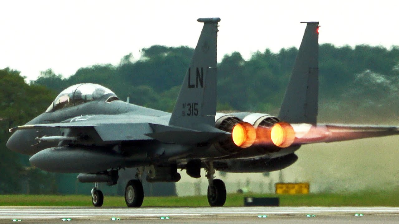 🌧️ Pure F-15 & F-35 Engine Sounds on Takeoff at Rainy RAF Lakenheath