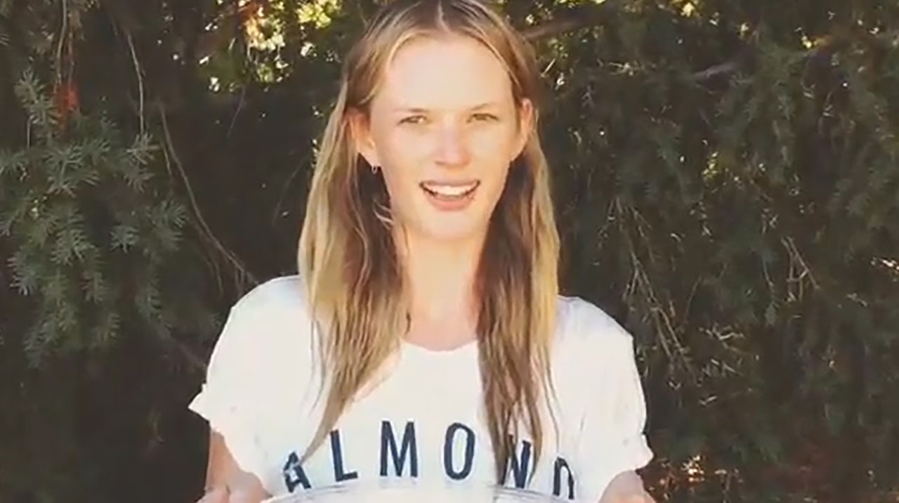 Anne V &ndash; Ice Bucket Challenge - (August 19, 2014)