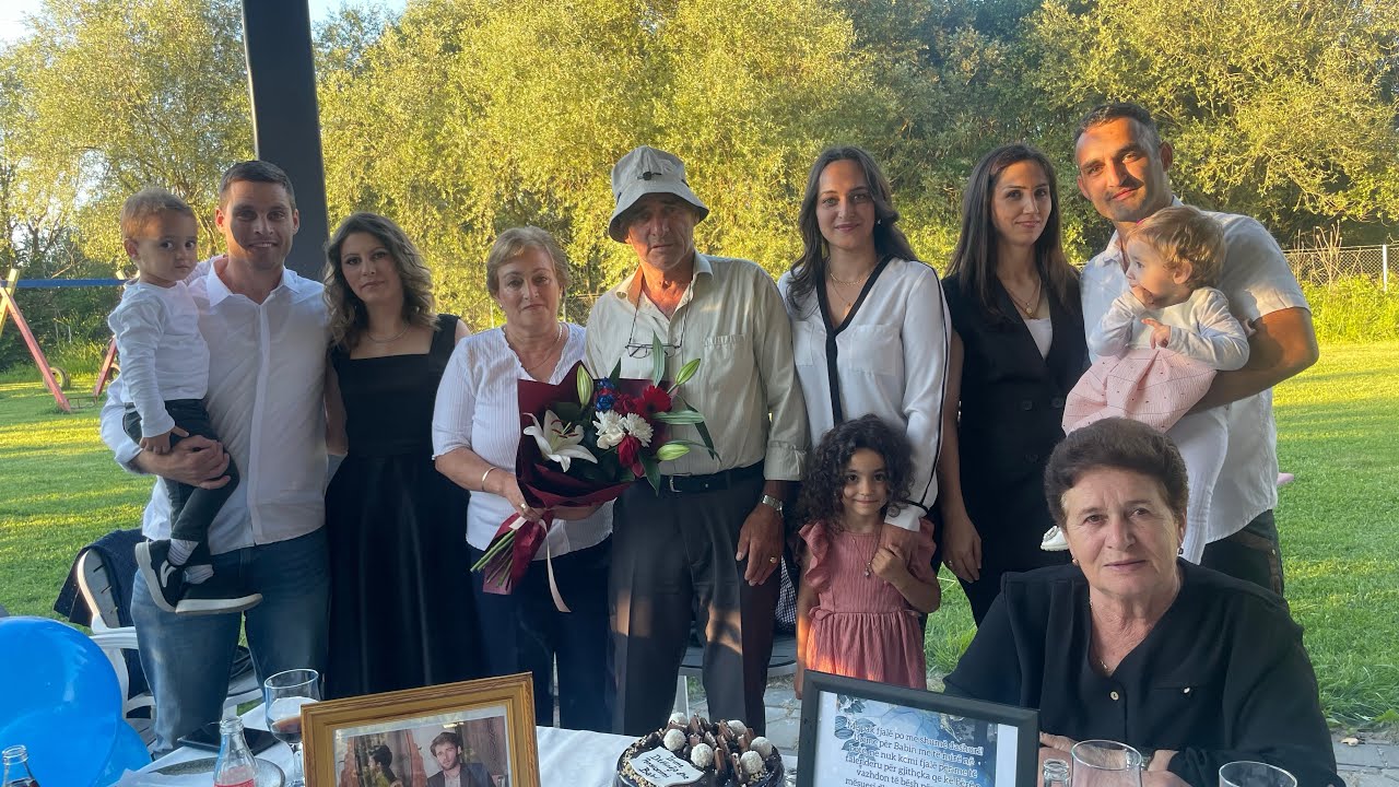 SHUME EMOCIONUESE! Femijet surprizojne Babain me rastin e ditelindjes dhe pensionimit🎉🥹