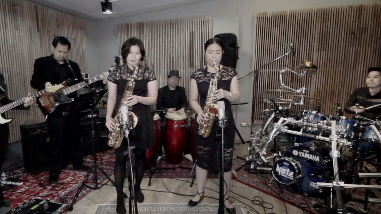 SAXPACKGIRL - Magic Beams  (แสงเดือน)