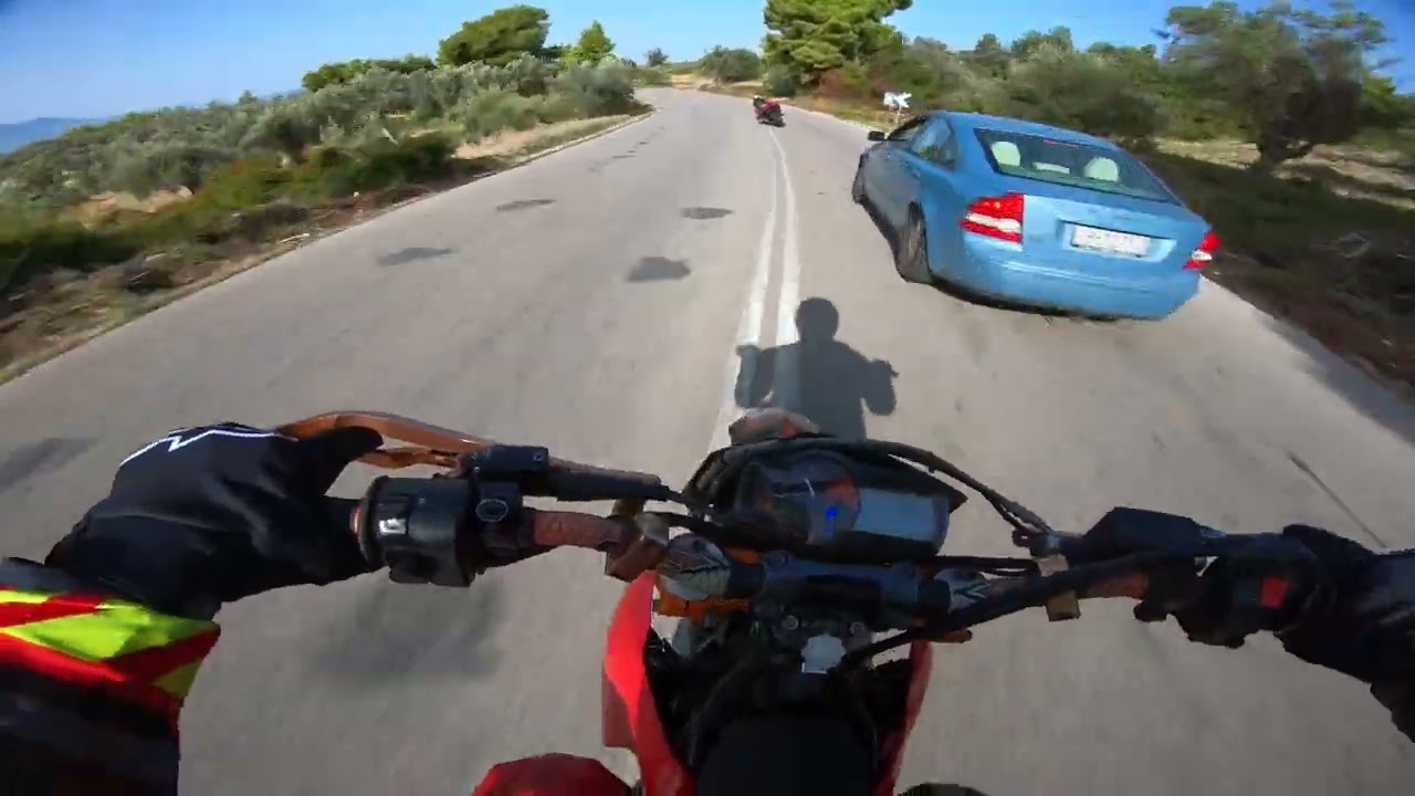 R1 yama. KTM 690  mountain ride
