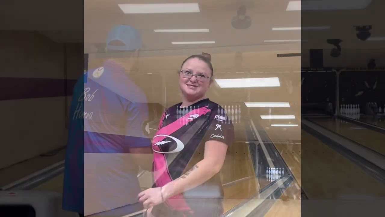 Another fun league night #bowling #bowlifi #twohandedbowling #subscribe