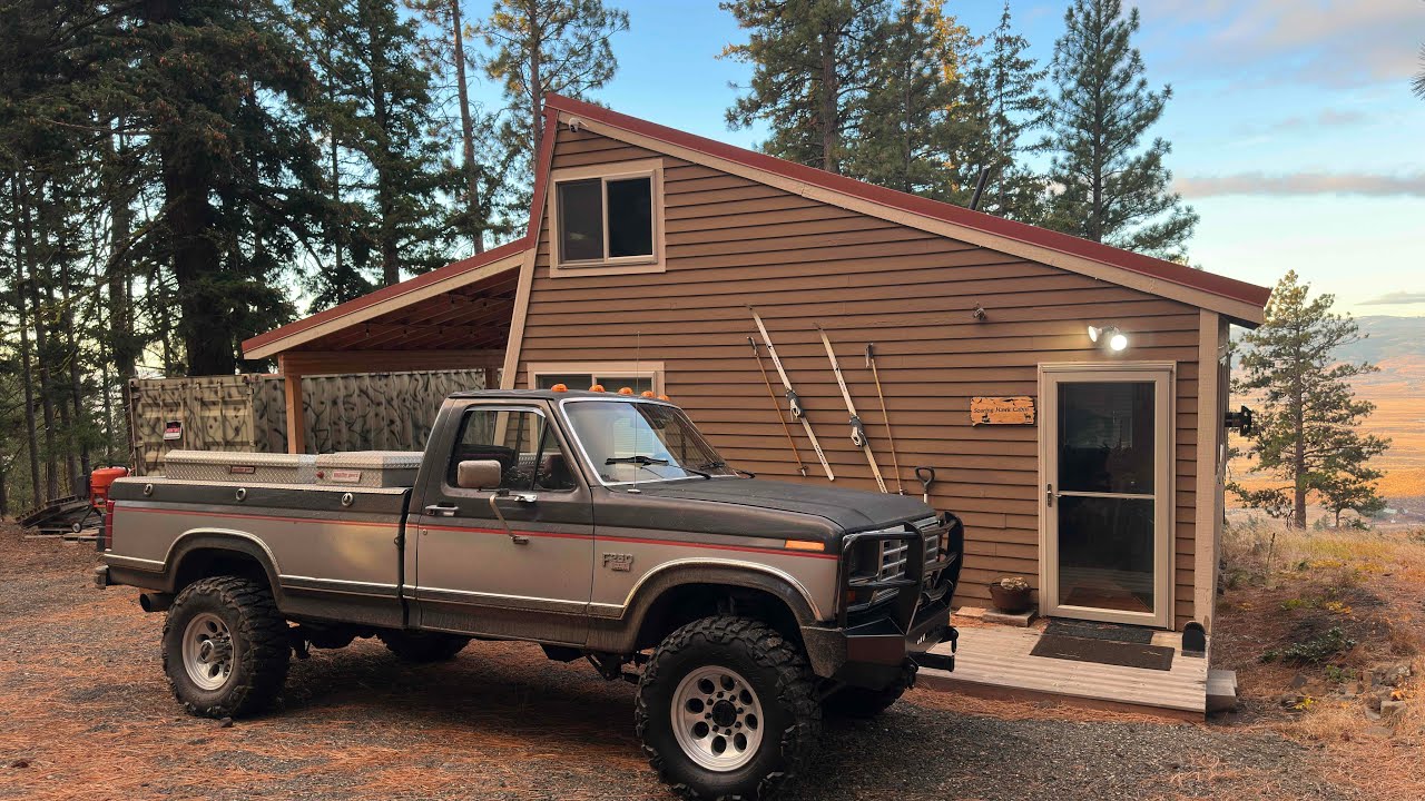 Холодный запуск Ford F250 Fummins 1985 года выпуска – 12-вольтовый двигатель Cummins, коробка пер...