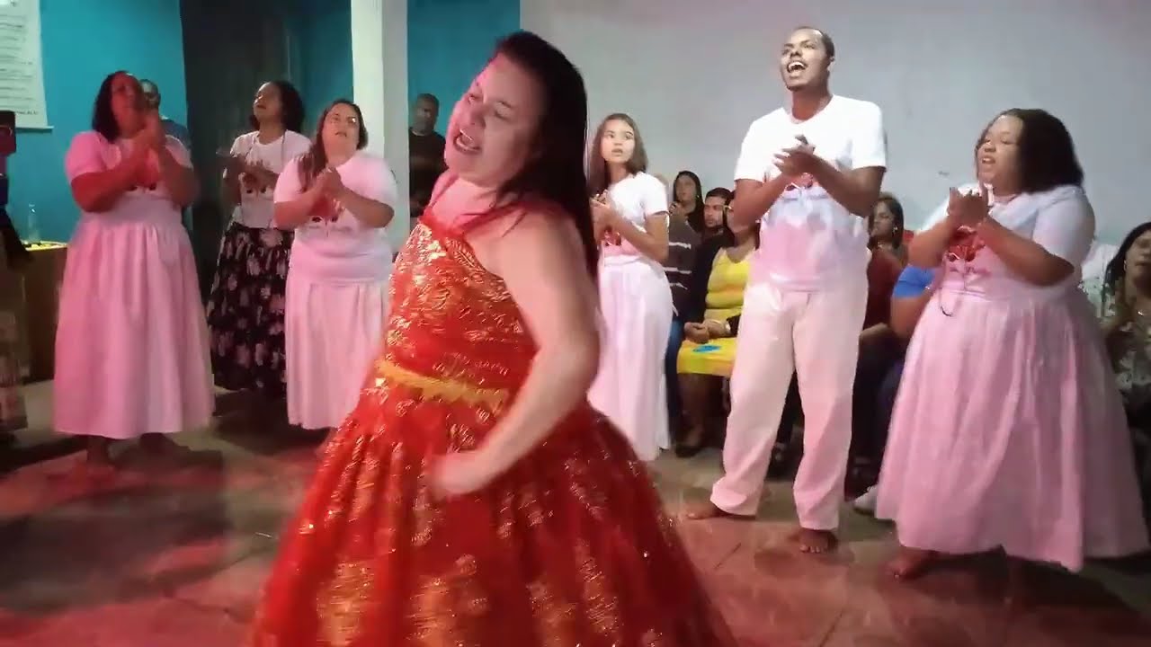 Festa INCR&Iacute;VEL para DONA SETE Encruzilhadas 💃 Laroy&ecirc;, POMBAGIRA!