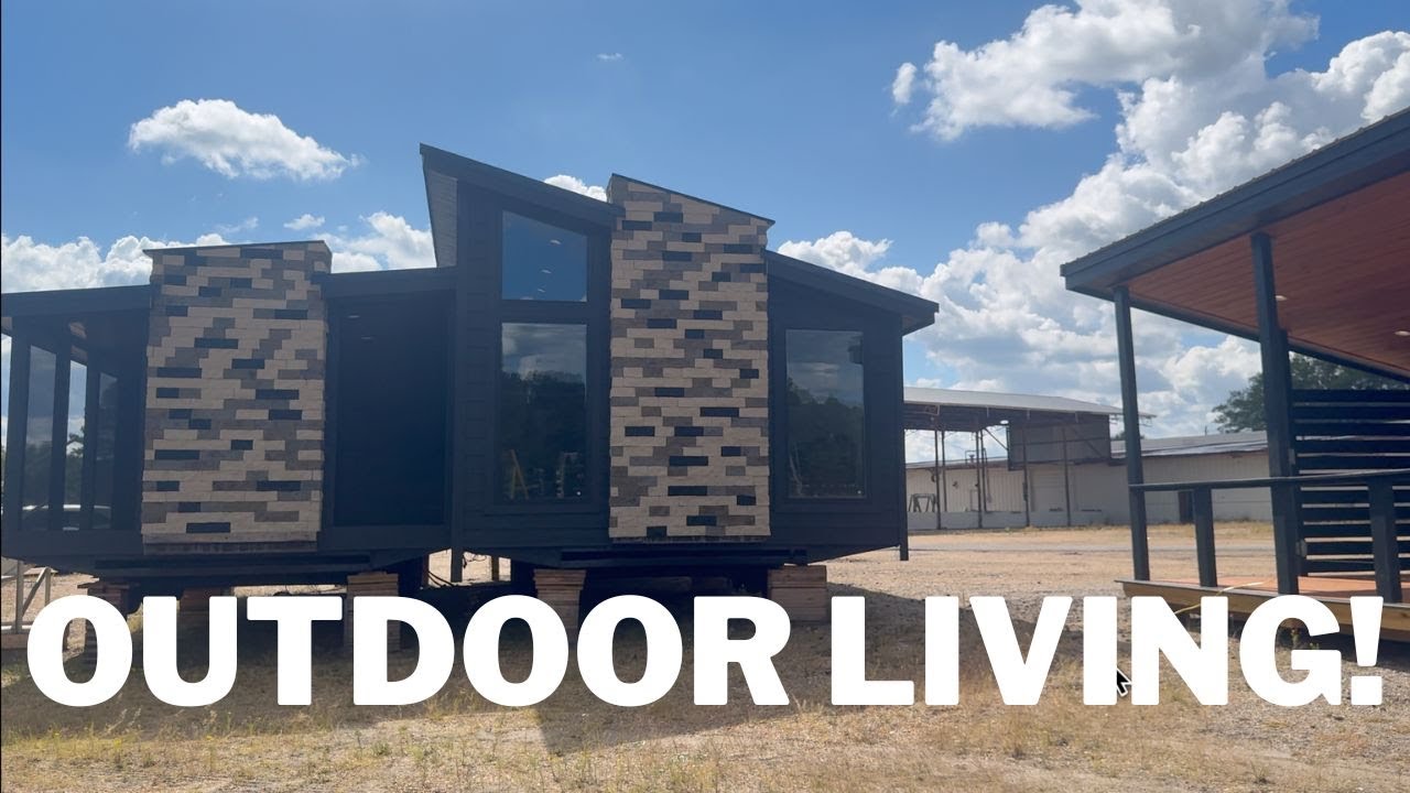 Легкое уменьшение площади до этого не такого уж и крошечного дома! Маленький дом с потрясающими и...