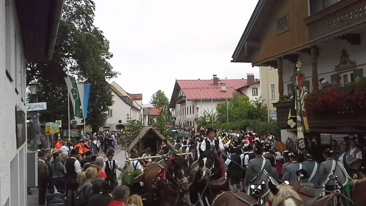 Gaufest Lenggries Trachtenumzug Festzelt Einmarsch 27.07.2014