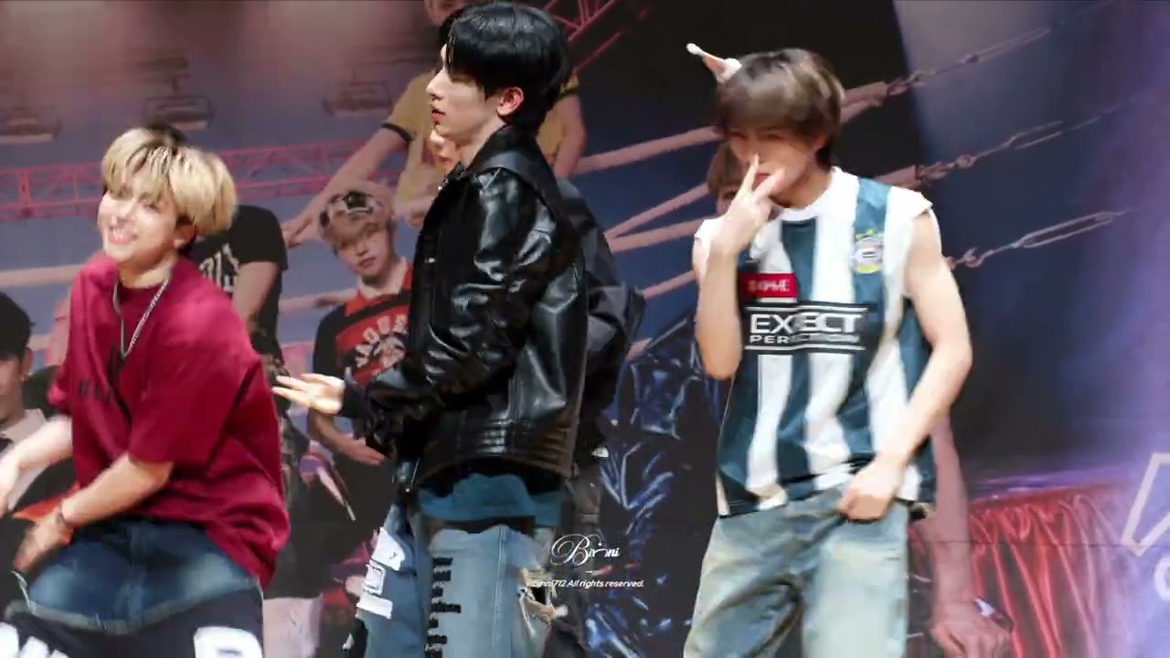 [4K]251224 올아워즈 - GOTCHA 현빈 직캠 ALL(H)OURS HYUNBIN fancam 