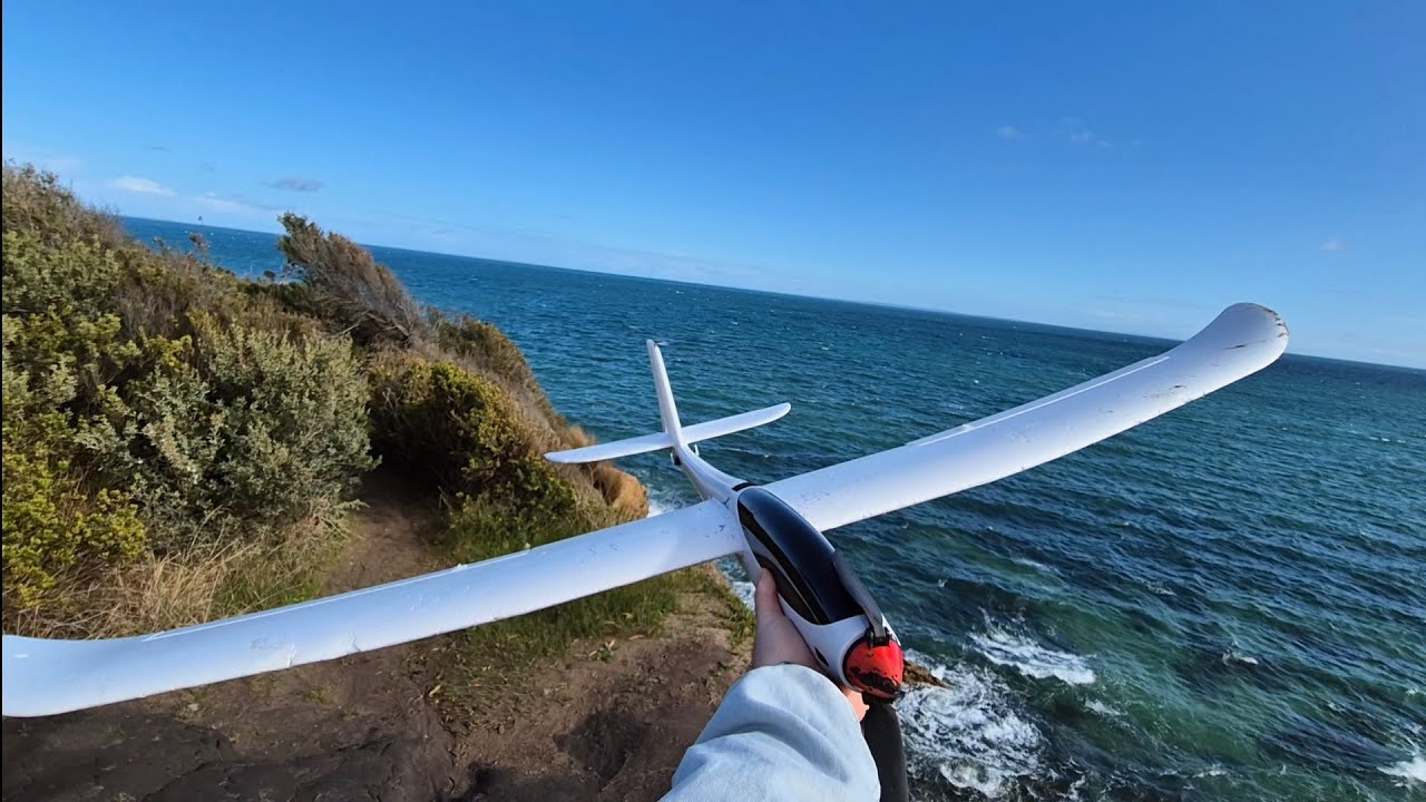 RC Phoenix-S 1.6m cliff flying crash: Flight Thirteen 