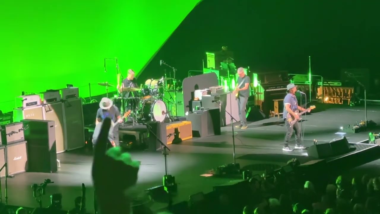 Pearl Jam - Corduroy Live May 16, 2025 Pittsburgh