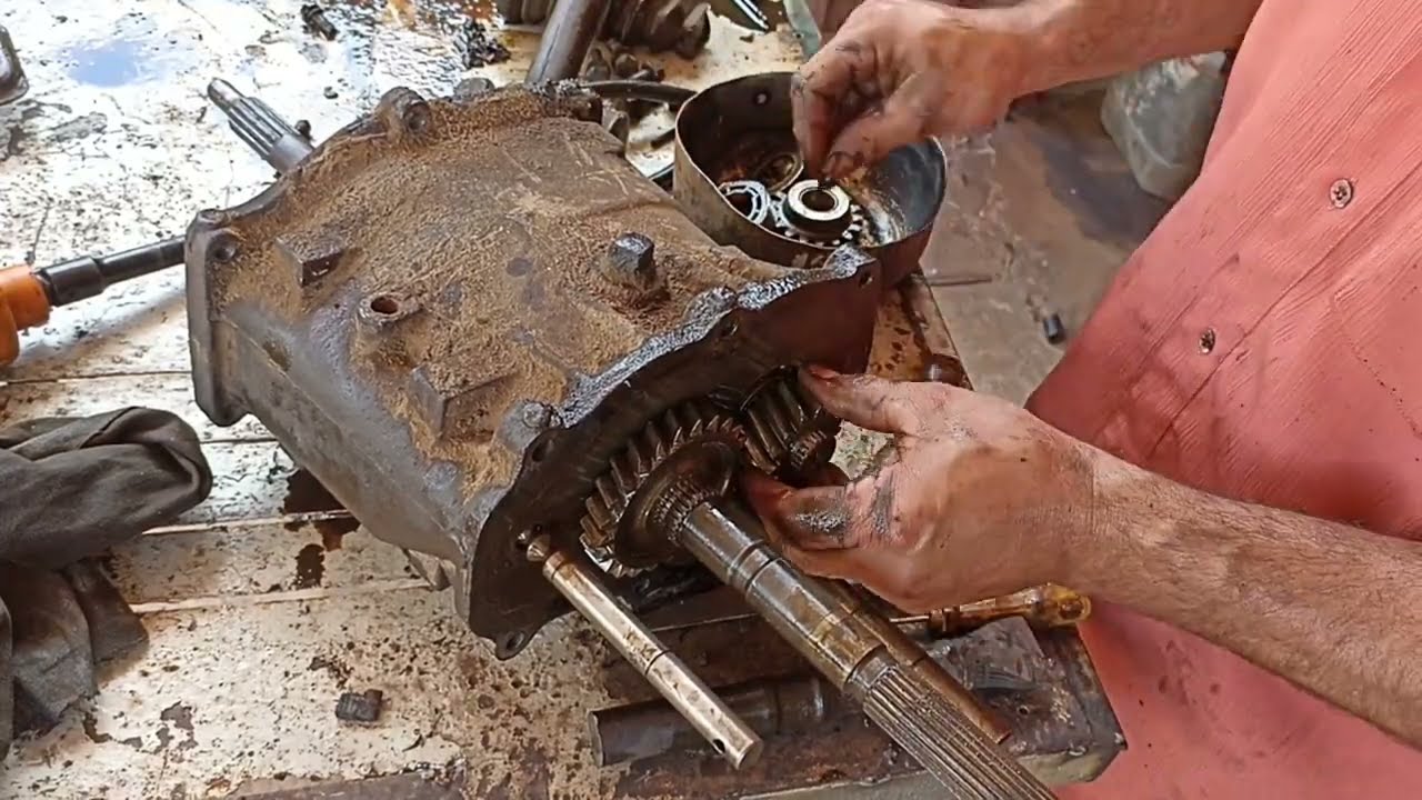 Comecei a fazer uma revisão na caixa de Marchas do Chevette pra fazer o Triciclo com moto 150cc