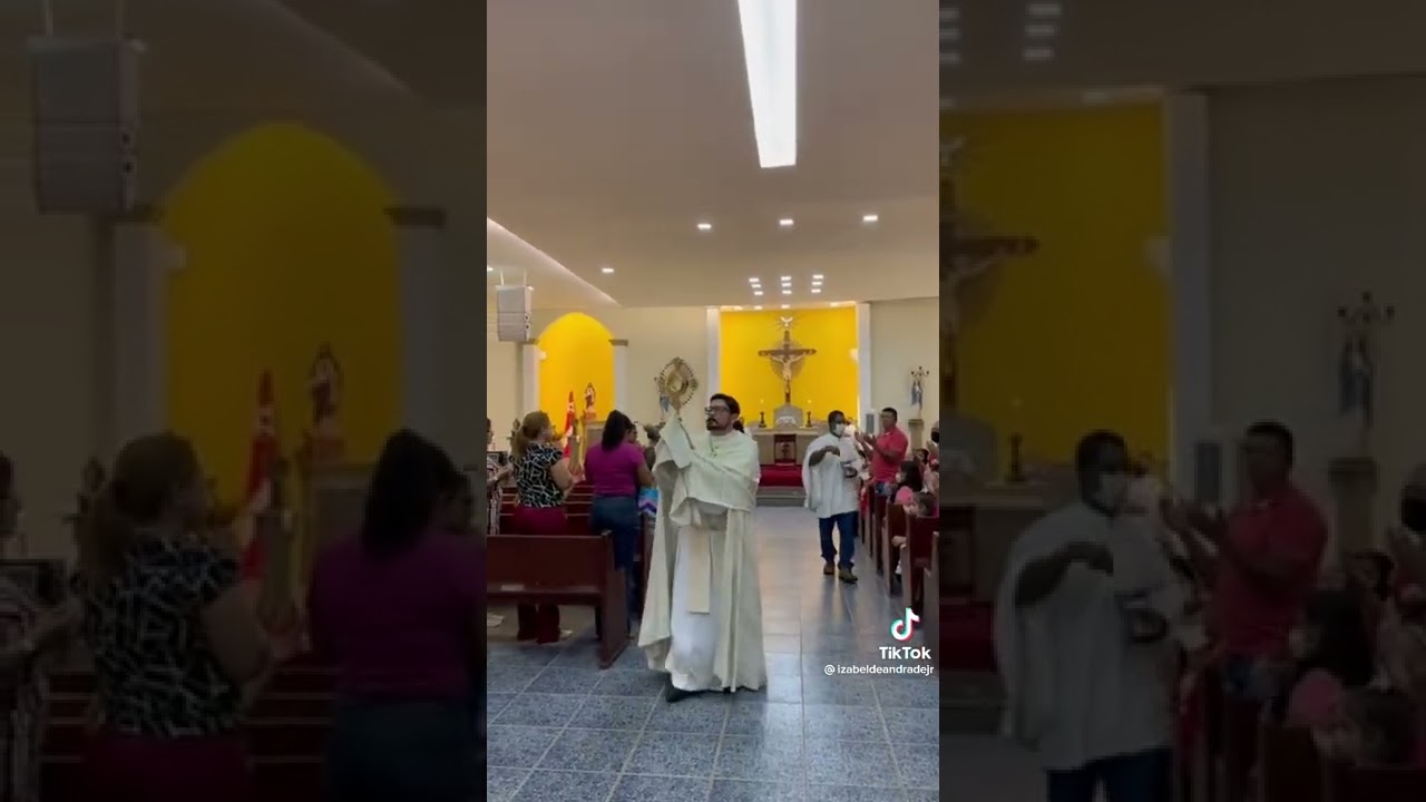 Sant&iacute;ssimo Sacramento #jesus #deus #f&eacute; #ora&ccedil;&atilde;o #viral_video #fy #popular #amor