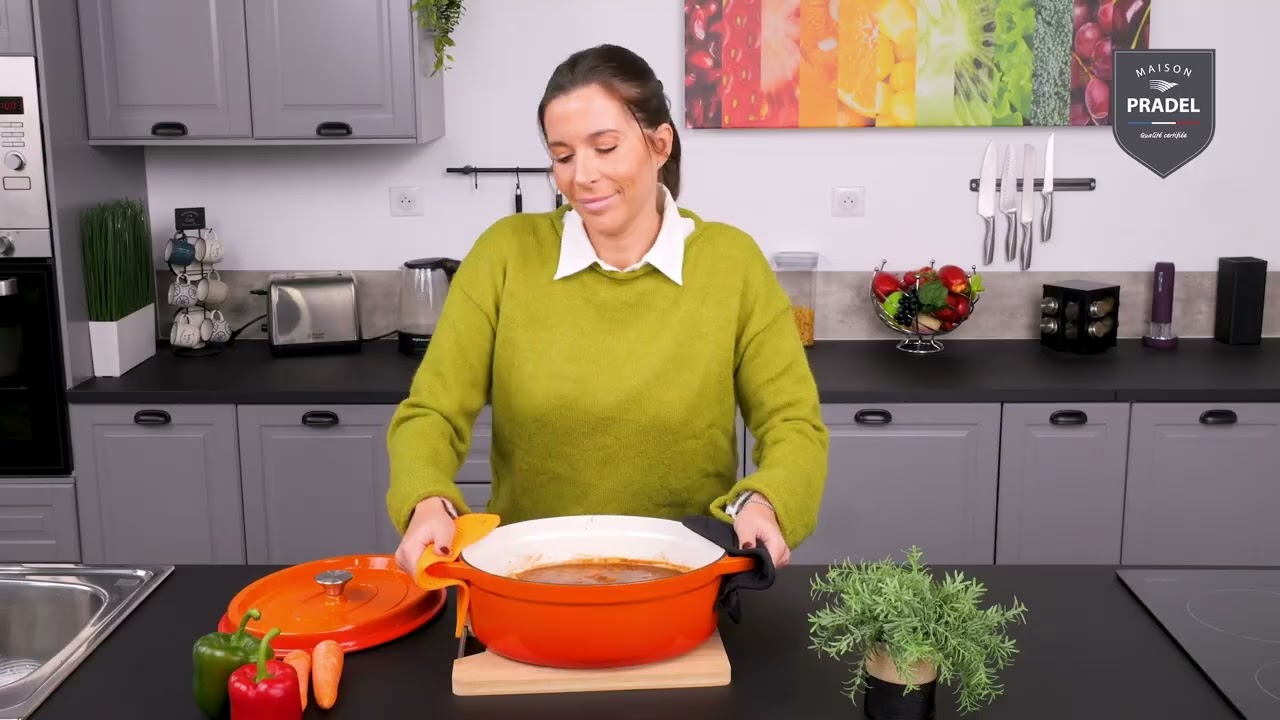 Cocotte ovale en fonte MAISON PRADEL