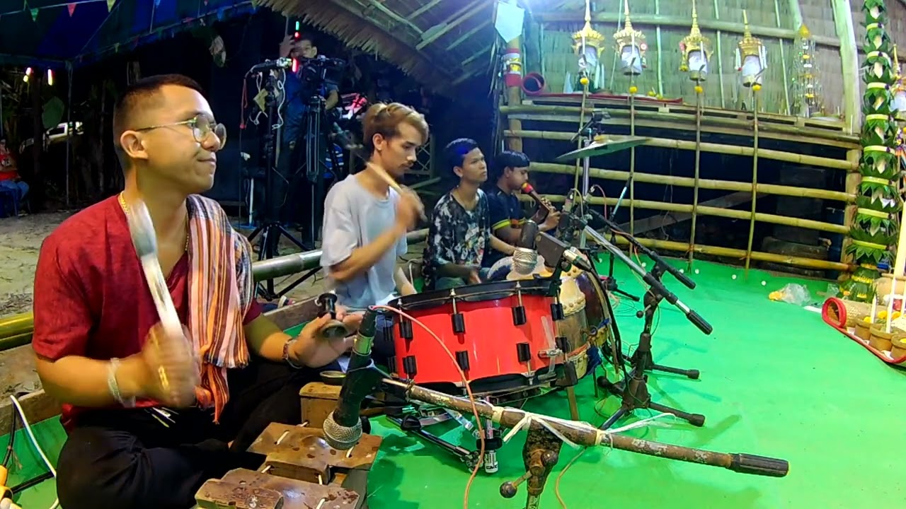 พิธีกรรมอัญเชิญครูมโนราห์