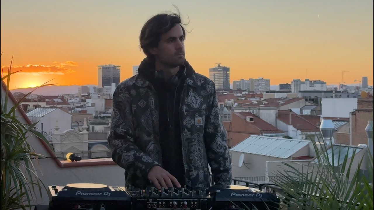 Rooftop Sunset DJ Set in Barcelona - Thomas Hernandez