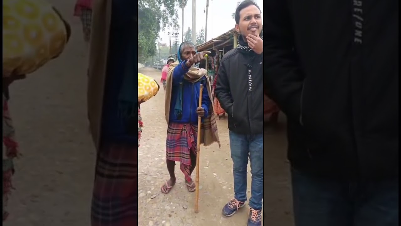 এই কনকনে শীতে বিদ্ধ বাবাকে একটি ব্ল্যাংকেট দান করলাল আশীর্বাদ করবেন যাতে  মানুষের পাশে থাকতে পারি#s#