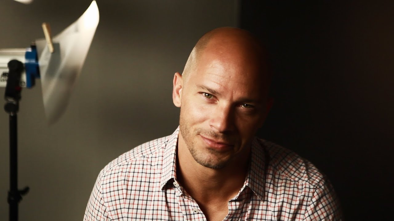 OITNB's Berto Col&oacute;n on playing C&eacute;sar, the women in his life and dating advice