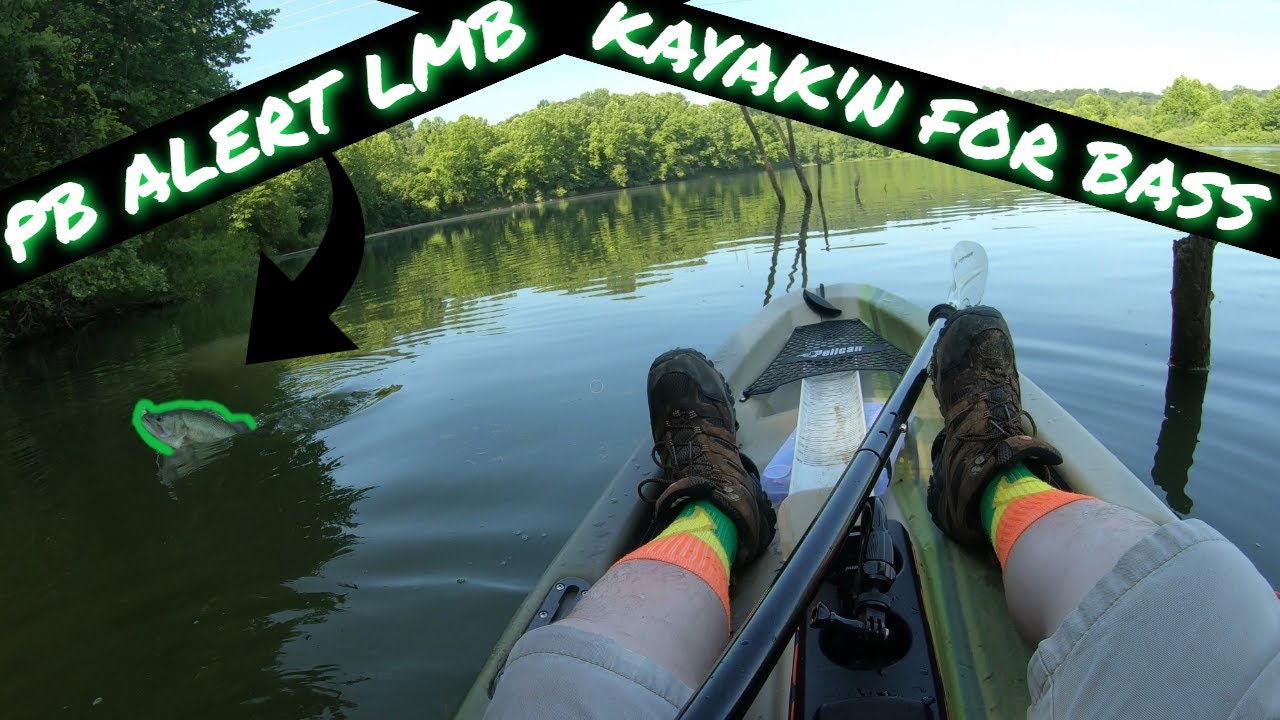 I catch a GIANT Ohio Largemouth Bass in my Kayak. NEW PB! (Hocking River)