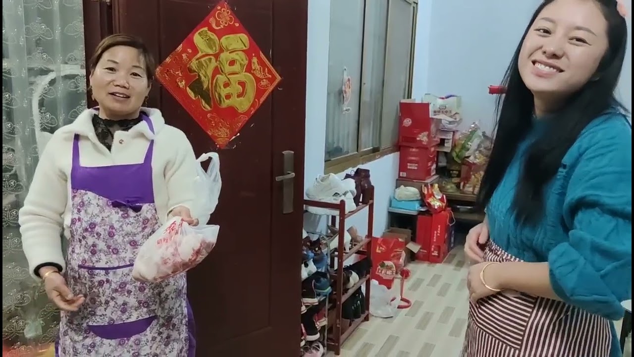 想吃饺子却不敢给妈说 想办法让媳妇出马结果轻松拿下 真的很怀疑我到底是不是亲生的
