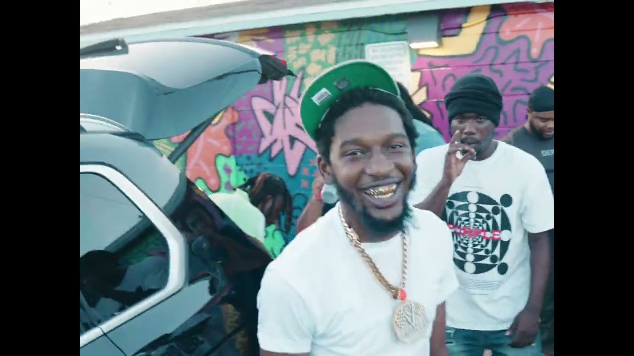 V8 Marlo x Road Runner Official Video (@shotbyeye4 )