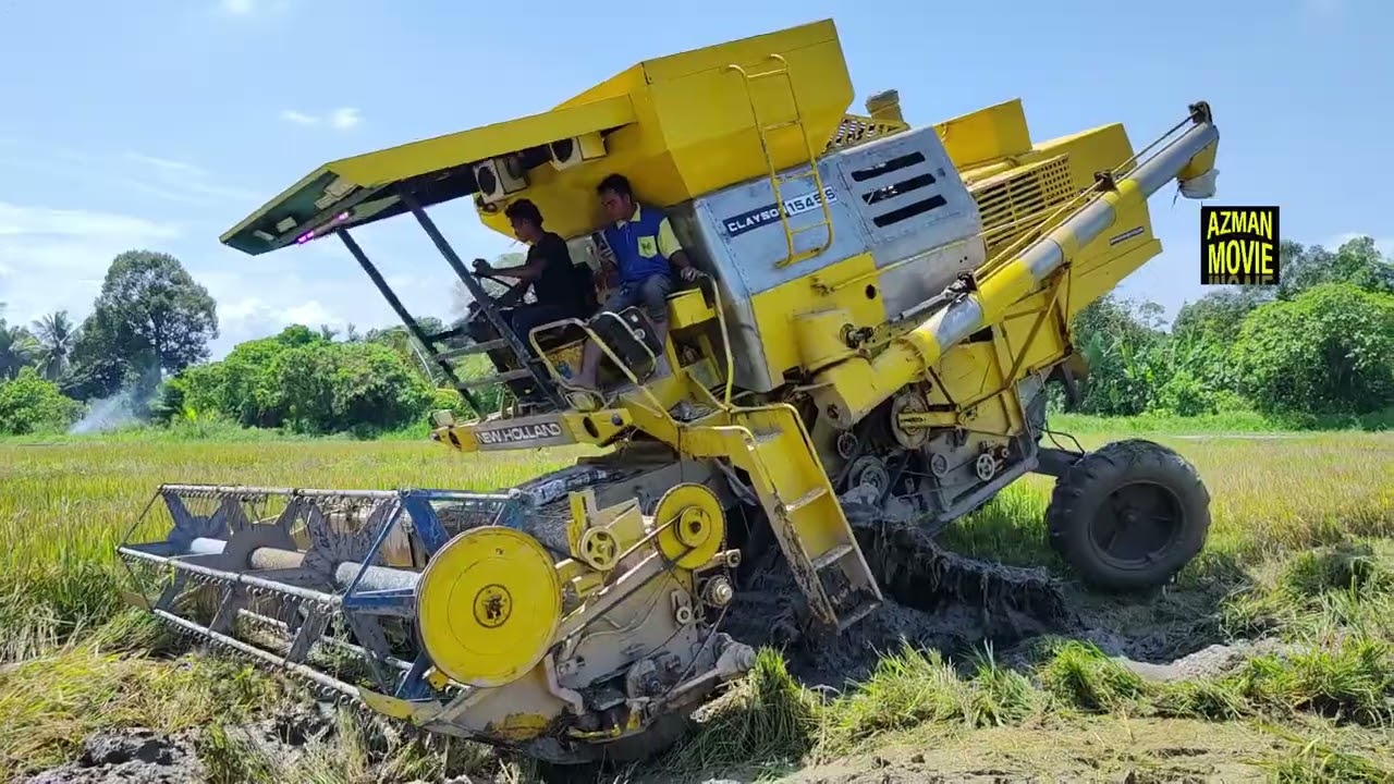 MESIN PADI 8060 LEKAT KUBANG LIAT MELEKIT DITARIK DENGAN MESIN PADI 1545S