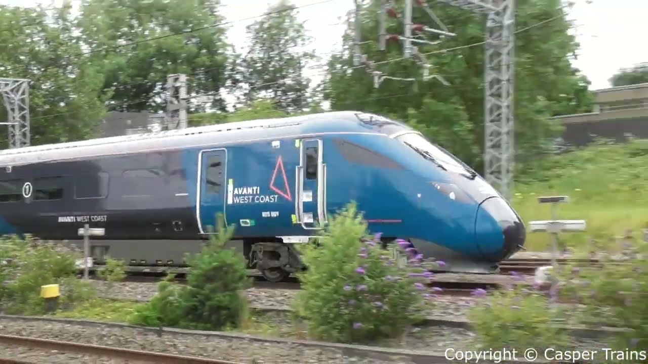 Trains at Lichfield Trent Valley
