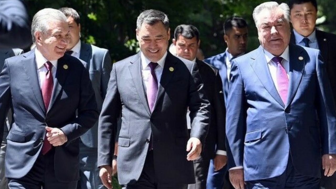 Садыр Жапаров, Шавкат Мирзиёев и Эмомали Рахмон открыли стелу на стыке границ 3 стран