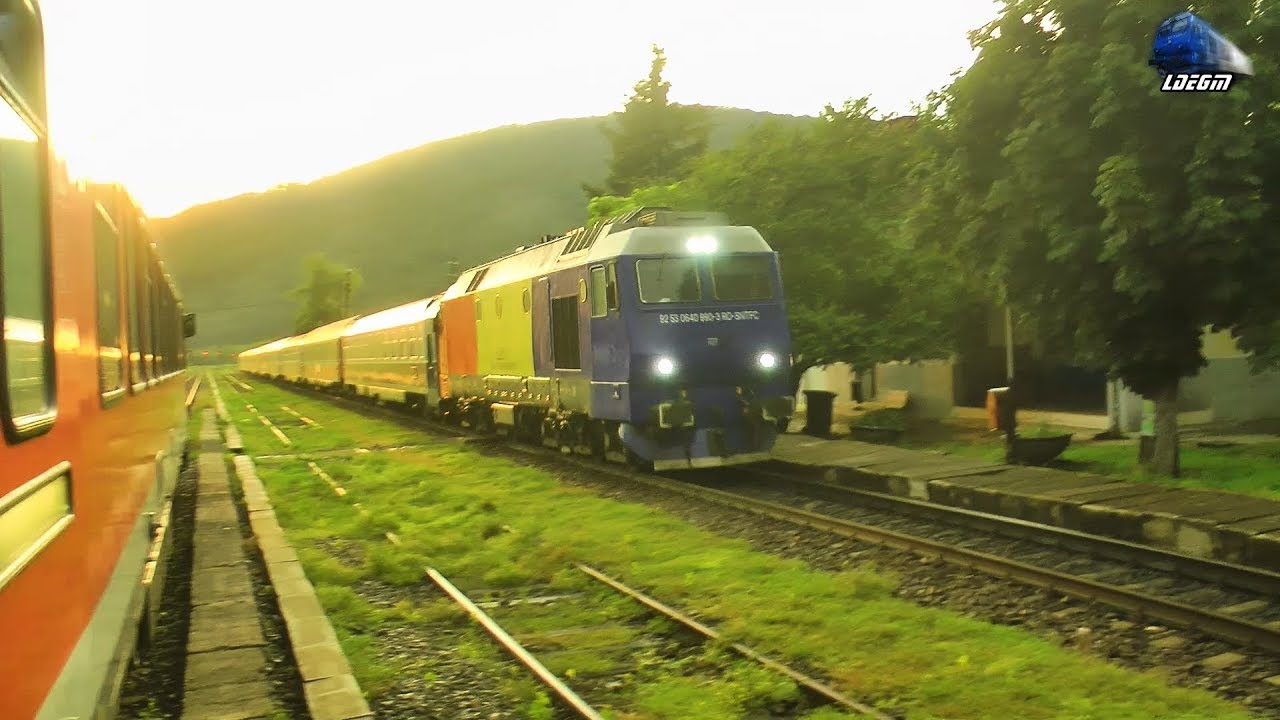 Jimmy Tricolor 64-0990-3 & IR1742 Satu Mare-București Nord in Gara Șuncuiuș Station - 27 June 2019