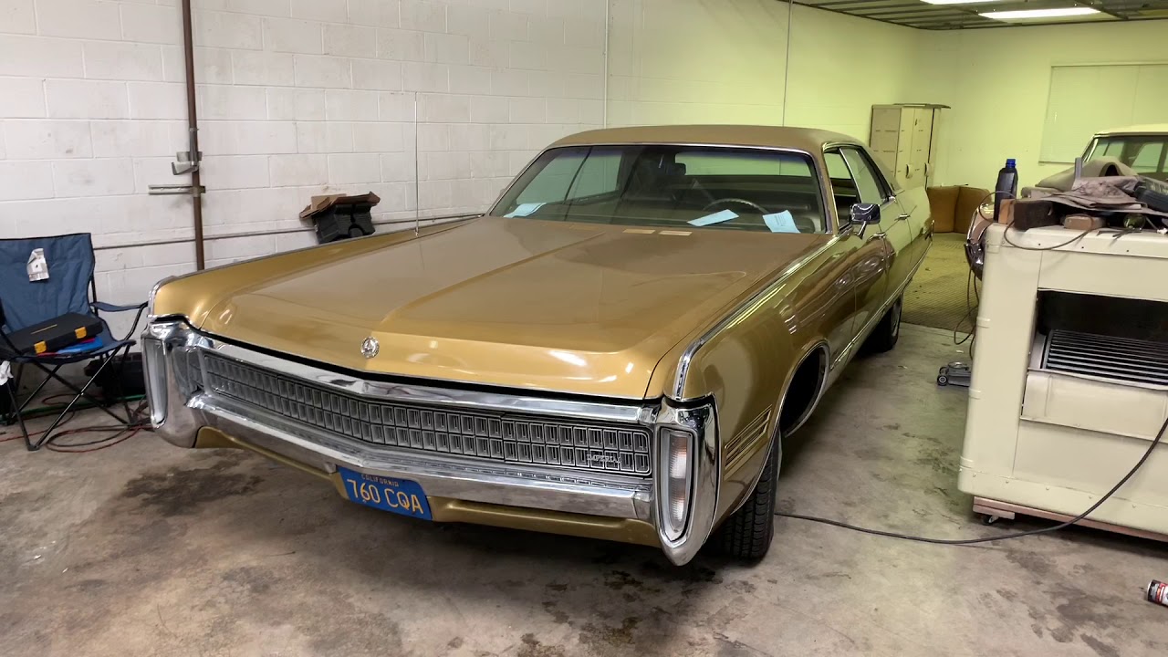 Chris' 1972 Chrysler Imperial LeBaron - First Start, First Drive, Timing Adjustment