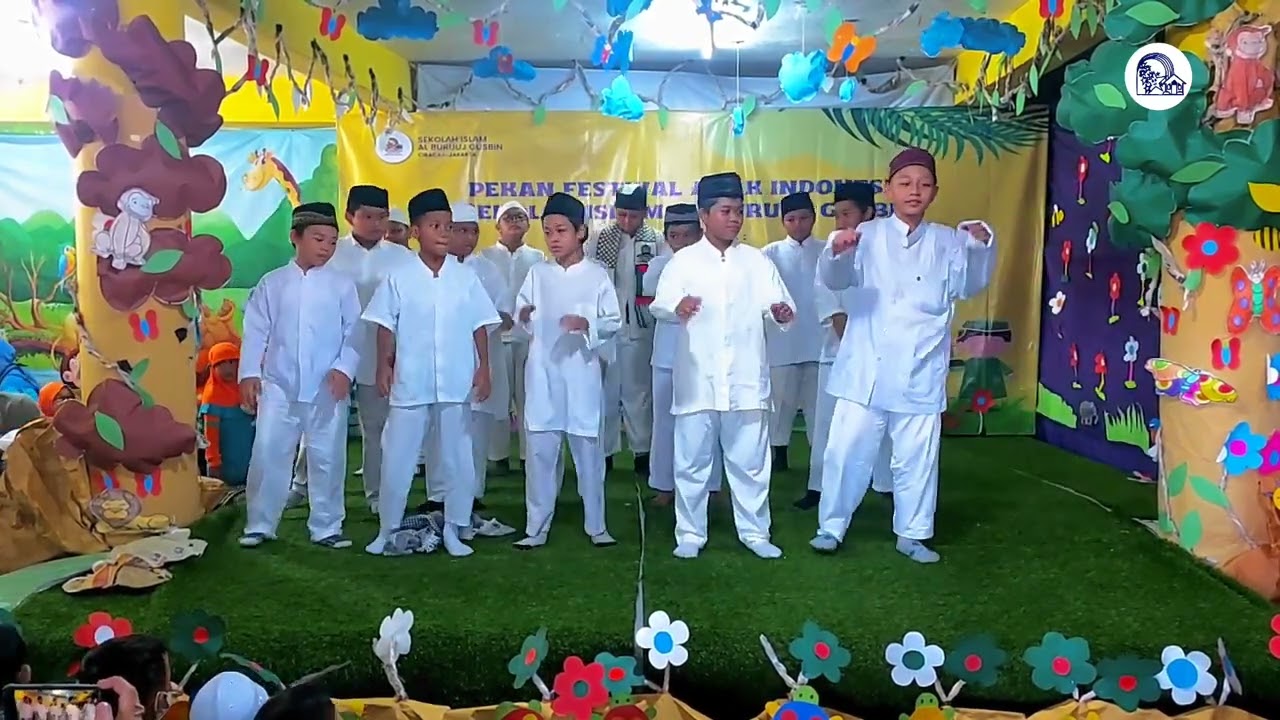 Tarian Kuy Hijrah Kelas 5 Putri MI AL BURUUJ