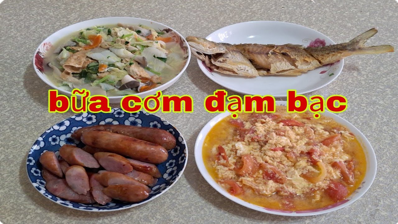 Bữa cơm đạm bạc cá chiên cải thảo xào lập xưởng chiên trứng xào cà