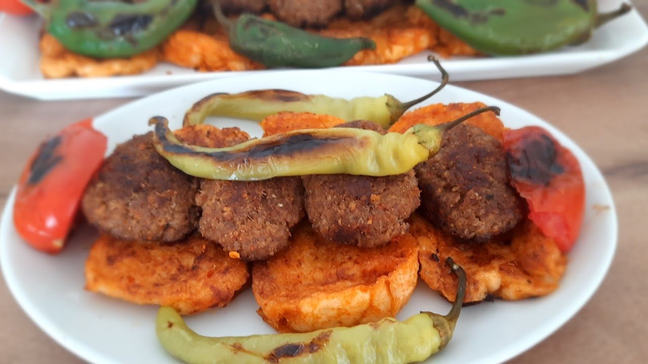 ‼️Bayat ekmeklerin değerlendirildiği efsane lezzet👌#ıslamaköfte #köfte #köftetarifleri #köfteekmek