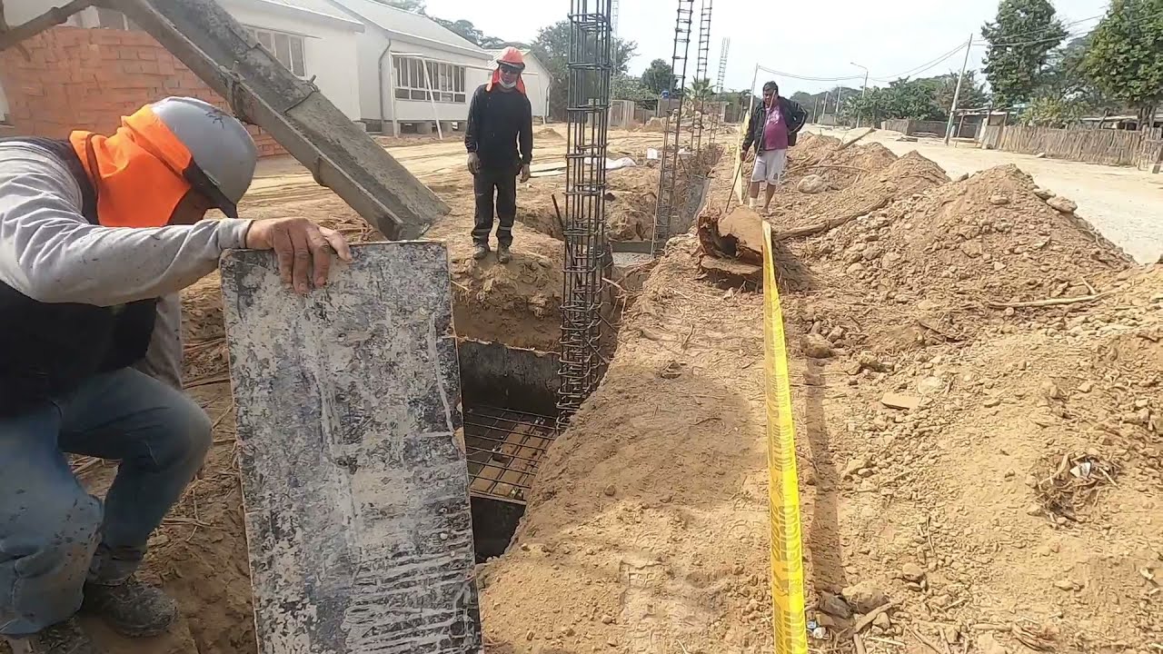 Proceso Constructivo de ZAPATAS en cerco perimétrico/Perú02