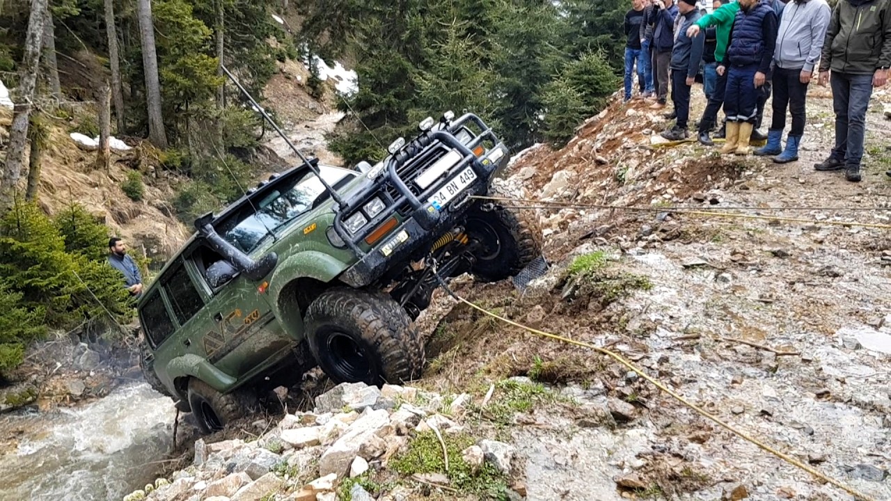 DEFENDER & LAND CRUISER & DISCOVERY / Brutal OFF ROAD