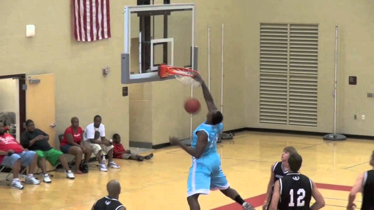 Top dunks from the MoneyBall Sportswear Pro Am 2012