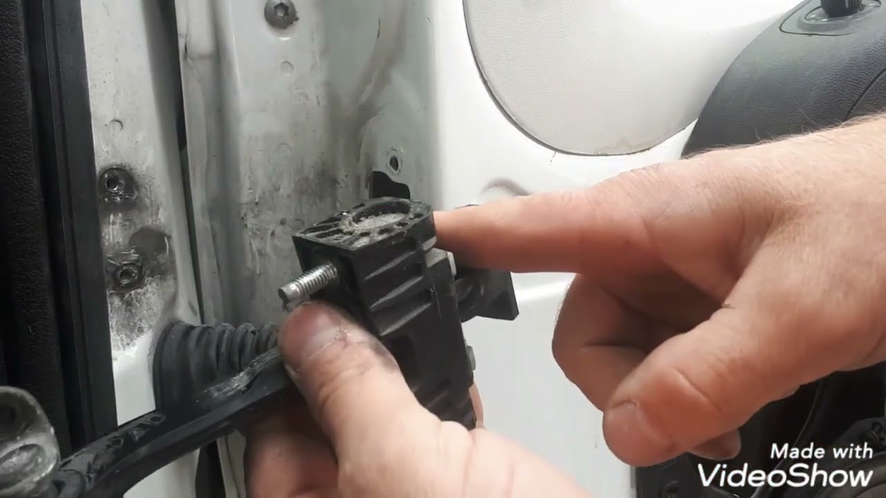 Замена дверного ремня на автодоме Peugeot Boxer Ducato Relay
