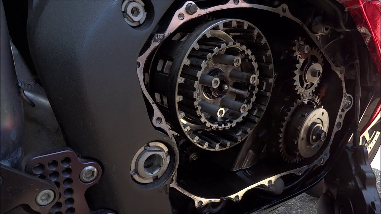 CHANGING THE CLUTCH CBR1000, 06