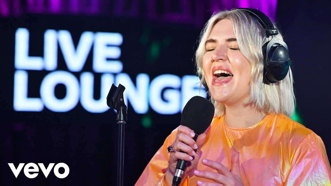 Self Esteem - Wizardry in the Live Lounge
