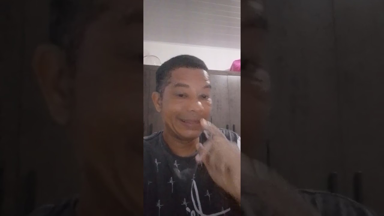  O Mundo julga, Cristo liberta.