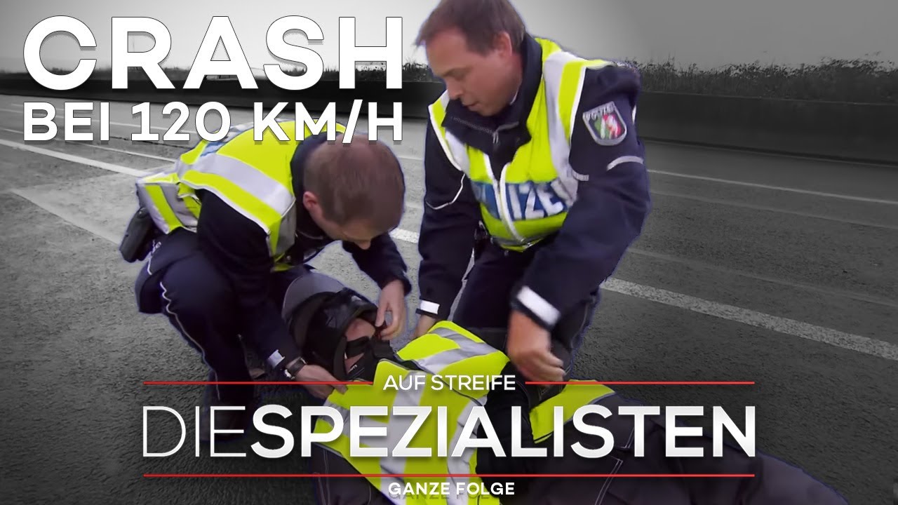 Spurwechsel ohne Vorwarnung: Motorradfahrer fliegt &uuml;bers das Auto | Die Spezialisten | SAT.1