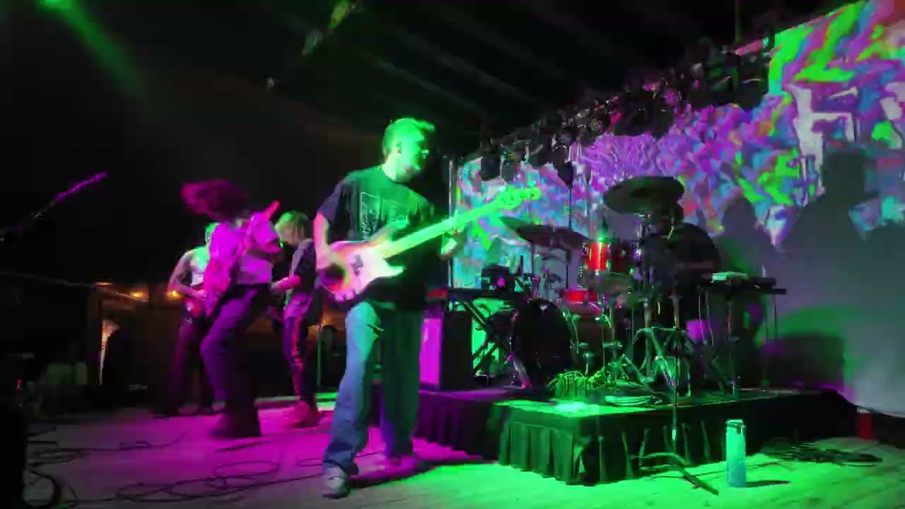 Psychedelic Porn Crumpets - Live @Radio/East