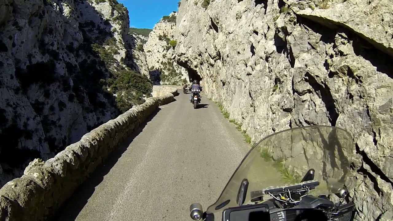 Balade moto en Pays cathare dans les Gorges de Galamus