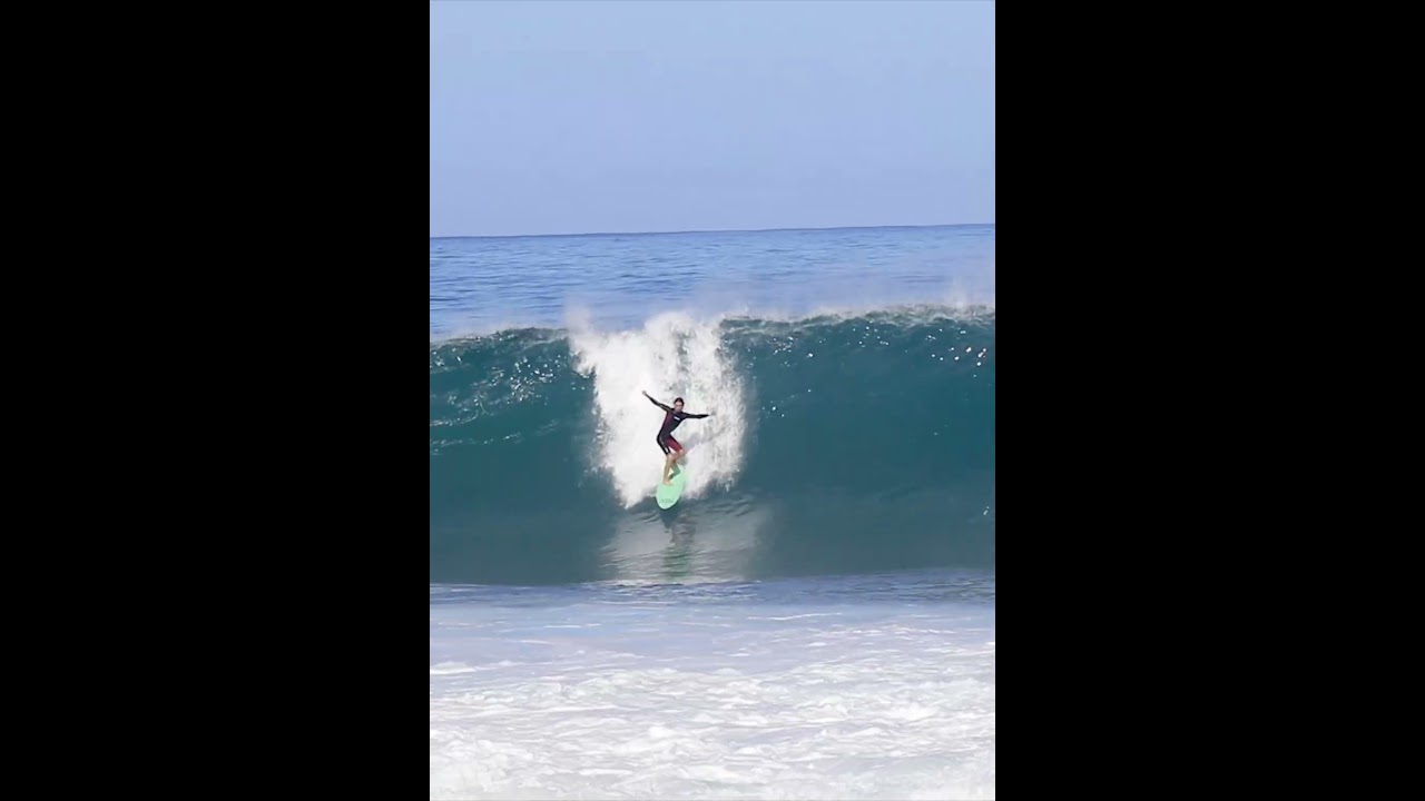 Pipe #surfing #surf #pipeline #hawaii #northshore #bigwaves #waves #wsl #bigwavesurfing  #oceanwaves