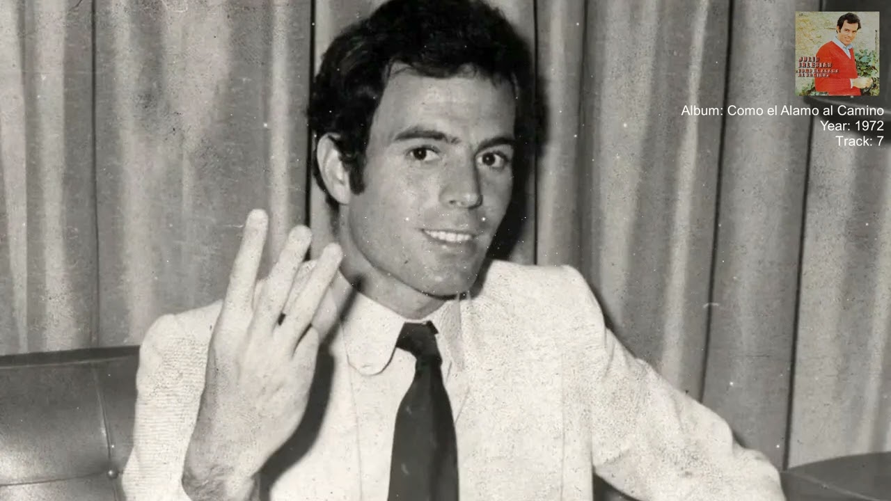 En Un Rincón Del Desván - Julio Iglesias | 1972 | (Lyrics/Letra)