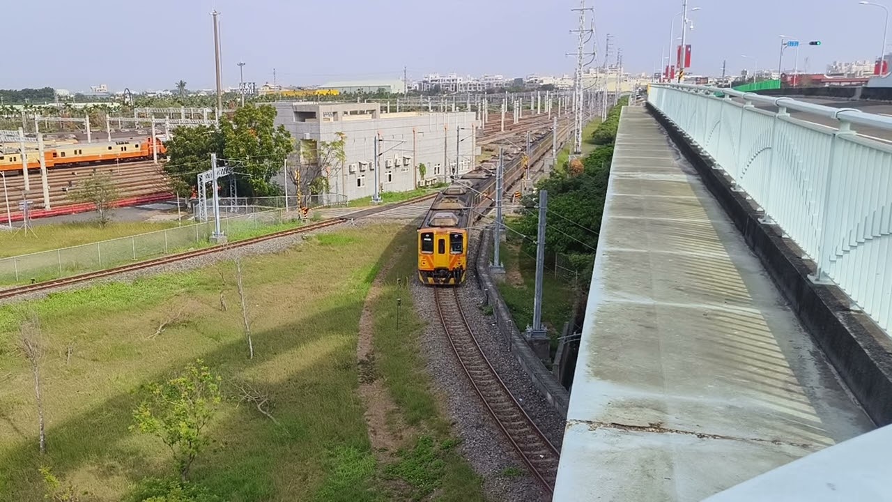 南方公園DR3100專車 6413次 南方小站進站