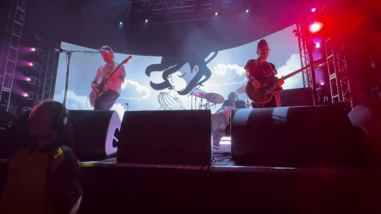 FEEDER - Moonshine - Comfort In Sound Live Tour 2025 (Leeds)