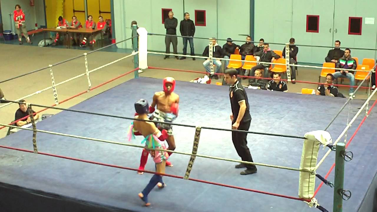 Wissem lamri DREUX (Dreux atlas muay thai 28 ) VS CSME 93 combat **** CLASSE C **** a PARIS Japy