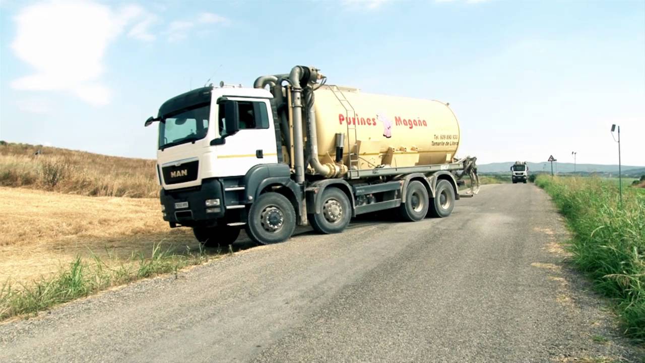 Camión cisterna / Camion citerne / Lorry tanker